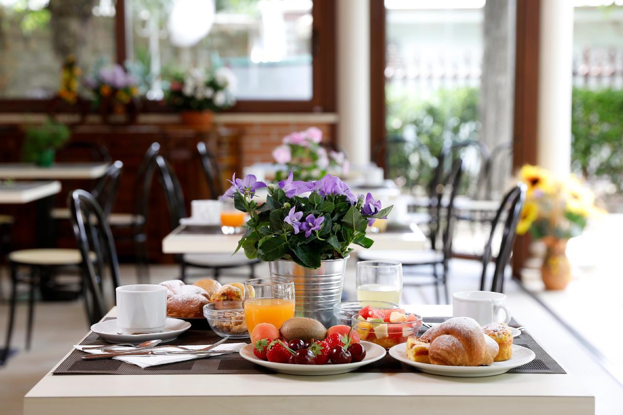 Hotel Villa Fulgida 카톨리카 외부 사진